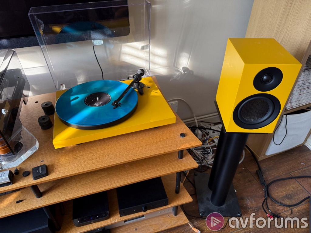02 Pro-Ject Colourful System E.jpg