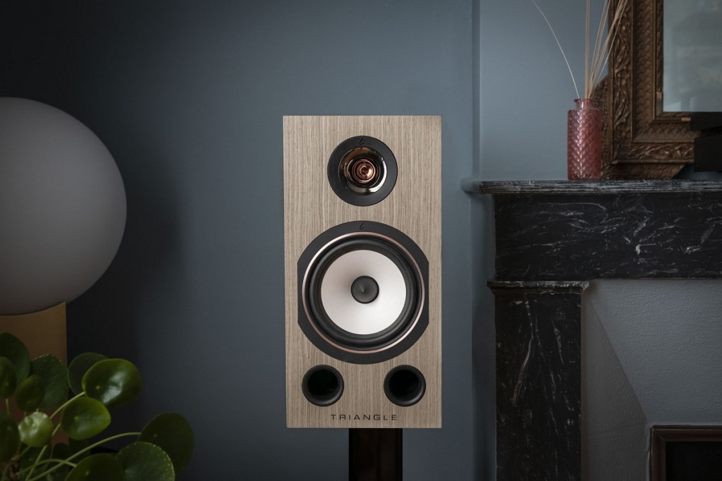 02 Triangle Comete 40th Anniversary HiFi Daydreaming.jpg 02 Triangle Comete 40th Anniversary HiFi Daydreaming.jpg