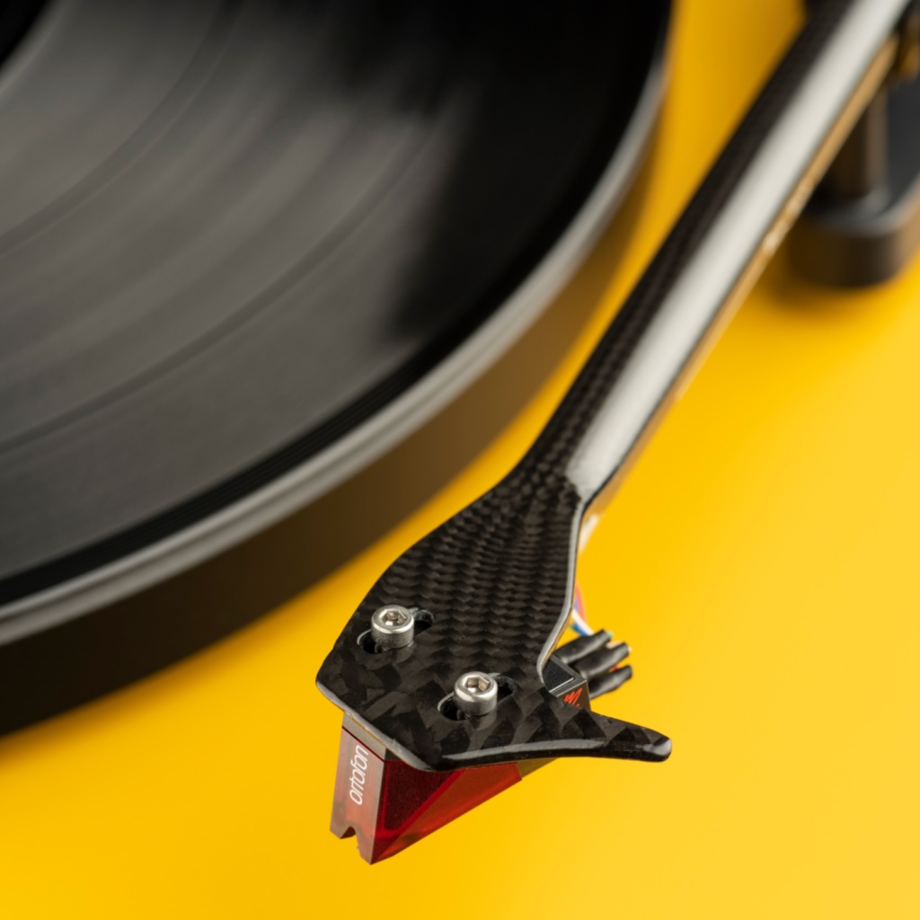 04 Pro-Ject Debut Carbon Evo Audiophile.jpg