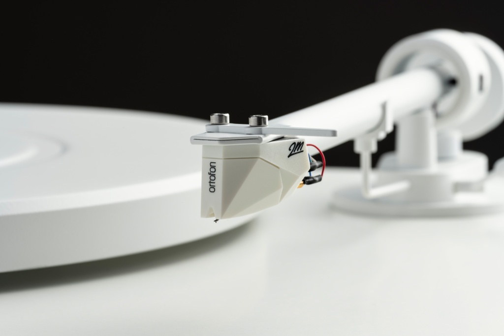 02 Pro-Ject T1 White Editon в России.jpg