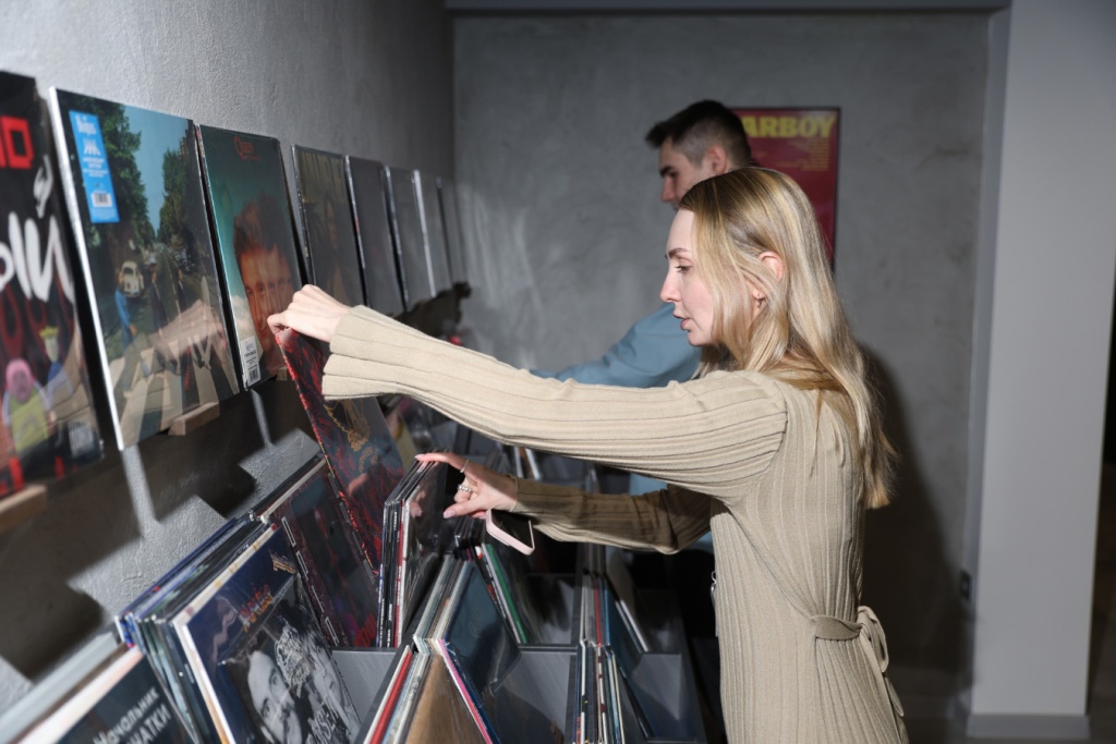 08 Vinyl Academy Novosib.jpg