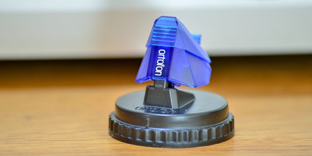02 Ortofon 2M Blue Audio Exchange.jpg