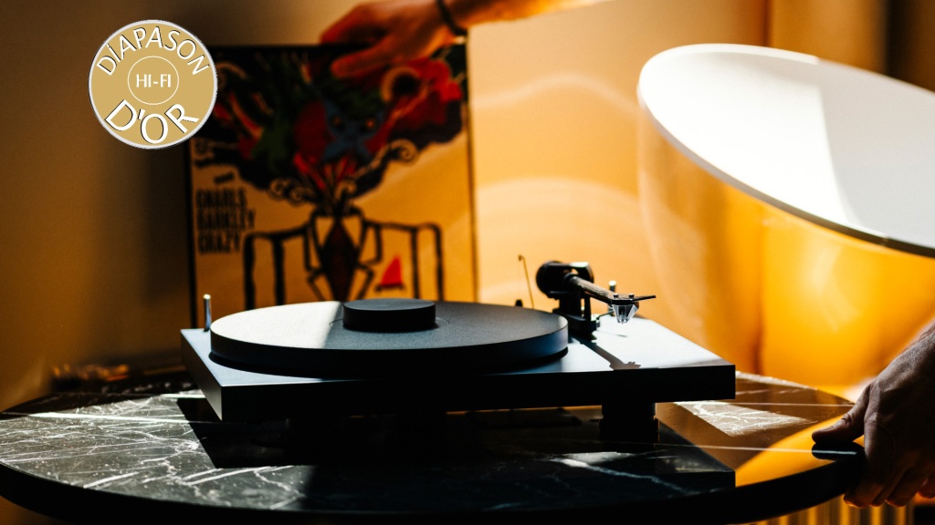 01 Pro-Ject Debut EVO 2 Diapason D'Or (main).jpg