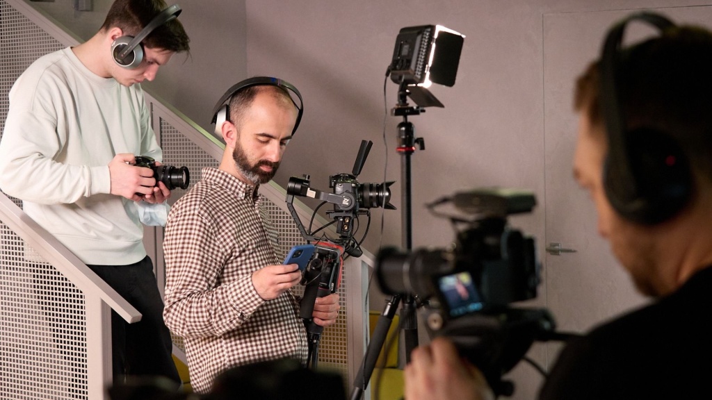 04 Vinyl Academy трансляция.jpg