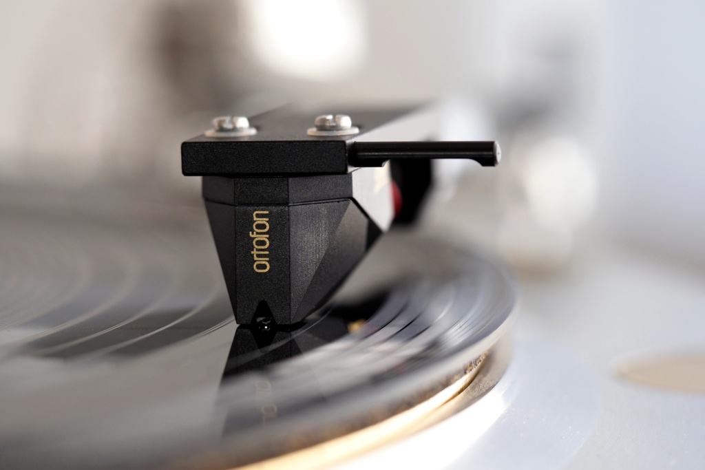 03 Ortofon 2M Black The Audio Tailor.jpg 03 Ortofon 2M Black The Audio Tailor.jpg