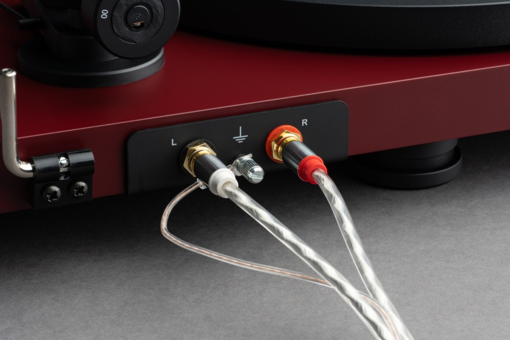 03 Pro-Ject Debut EVO 2 Paul Rigby.jpg