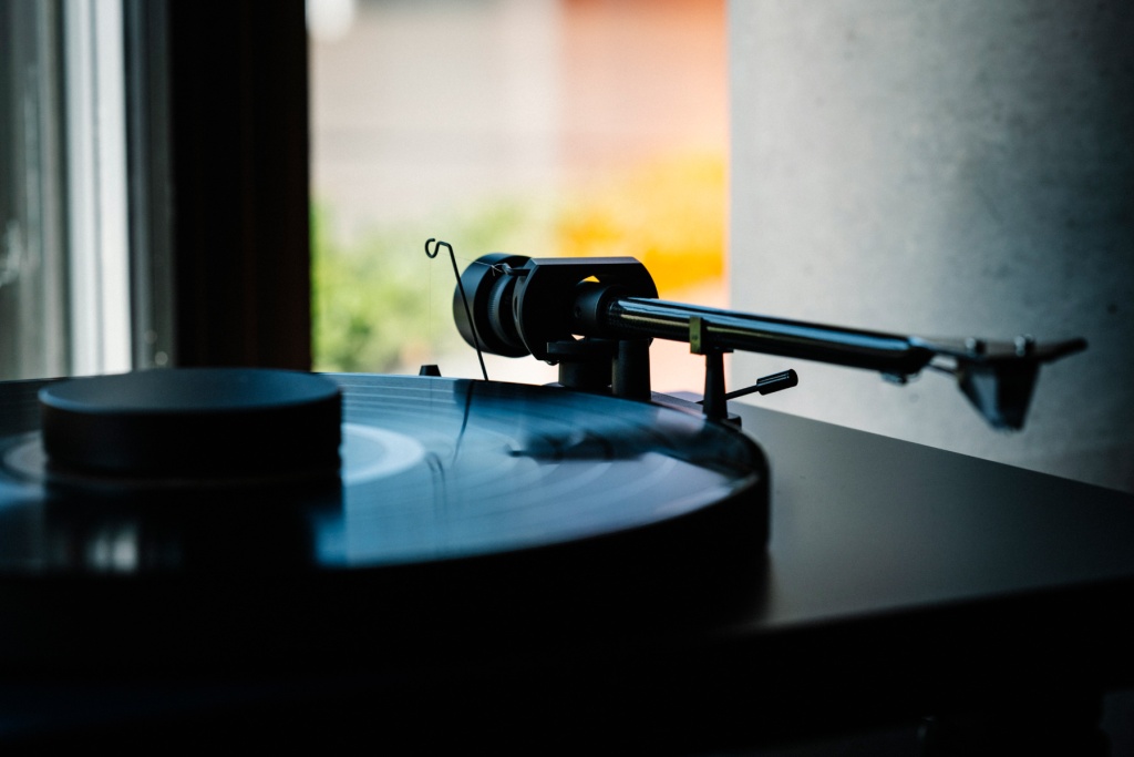 02 Pro-Ject Debut EVO 2.jpg