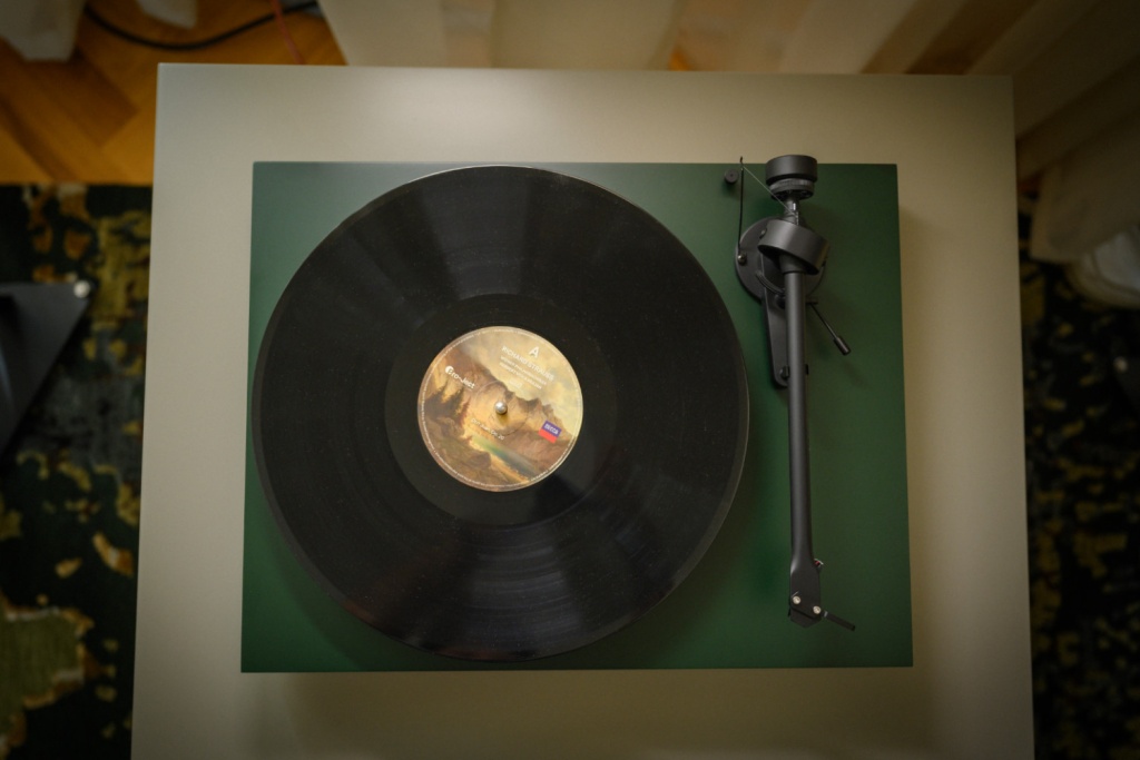 03 Pro-Ject Colourful Audio System E new color.jpg 03 Pro-Ject Colourful Audio System E new color.jpg