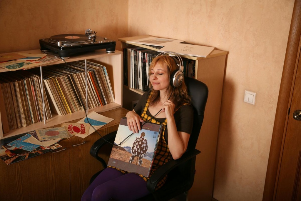 01 Vinyl vs CD.jpg 01 Vinyl vs CD.jpg