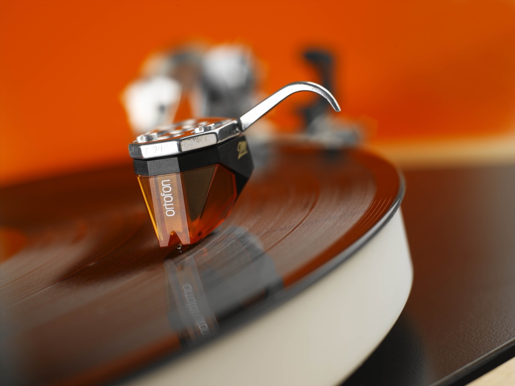 03 Ortofon 2M Bronze_2M Blue DtV.jpg