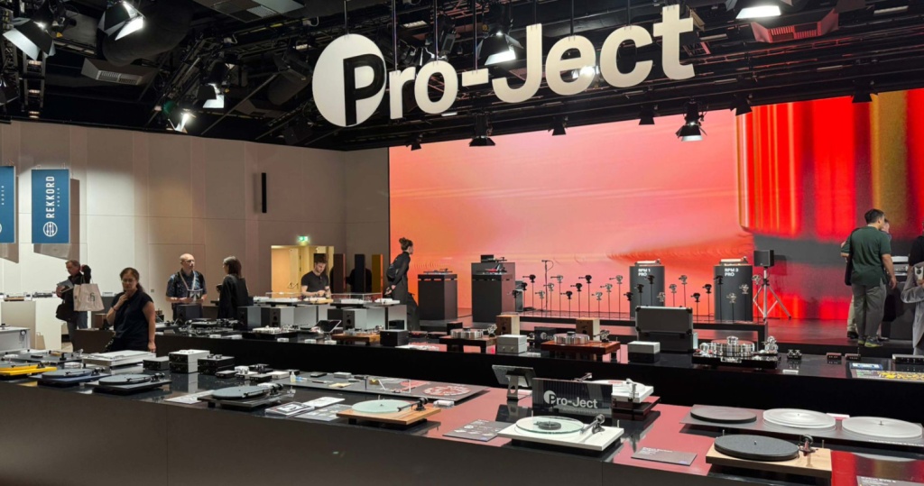 Стенд Pro-Ject 