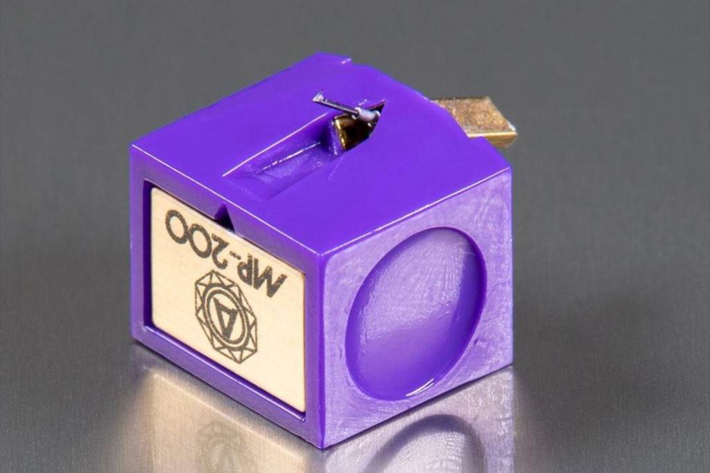 04 Nagaoka MP-200 PF.jpg 04 Nagaoka MP-200 PF.jpg